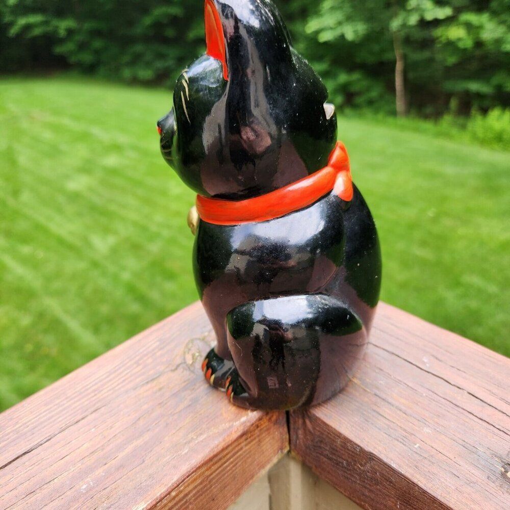 Maneki Neko Lucky Black Cat Red Ribbon Japanese Hand Painted Bank Right Paw Up - Picture 6 of 6